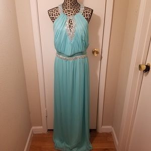 👗city triangle turquoise beaded halter prom dress